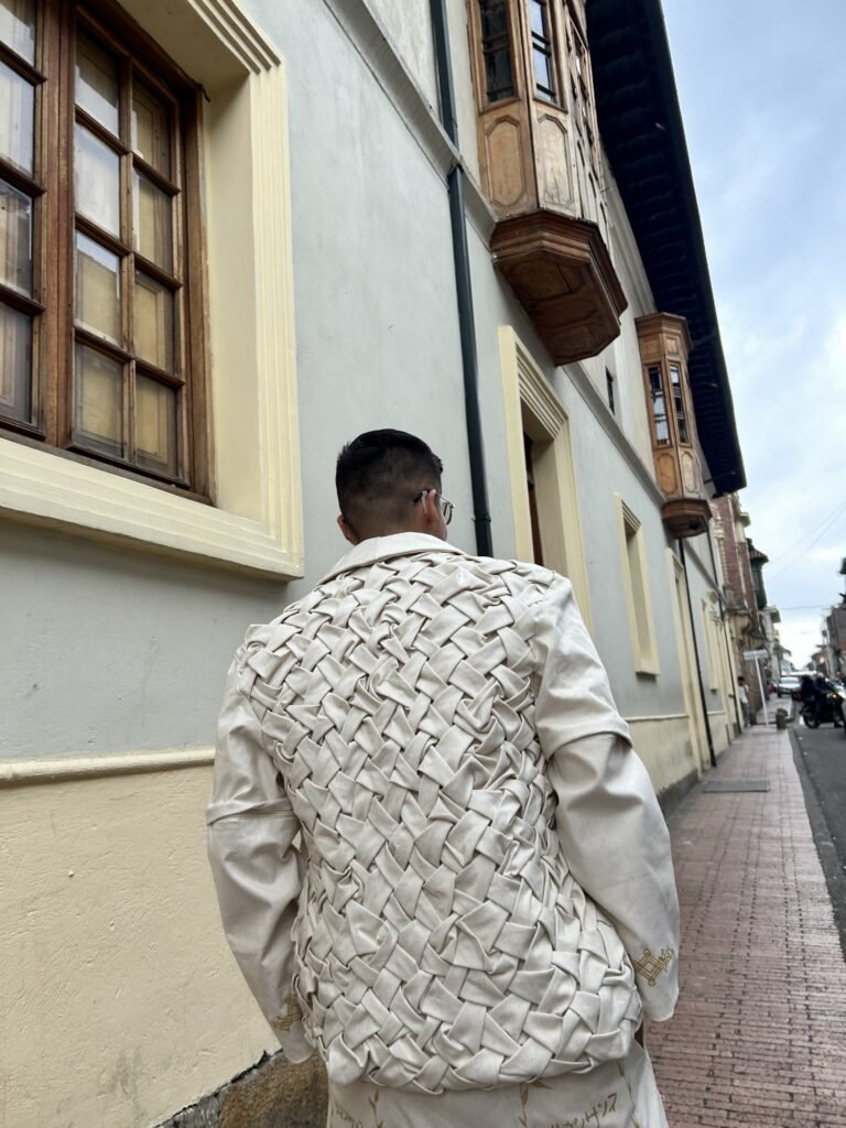 Detalle de la chaqueta del proyecto Renacimiento